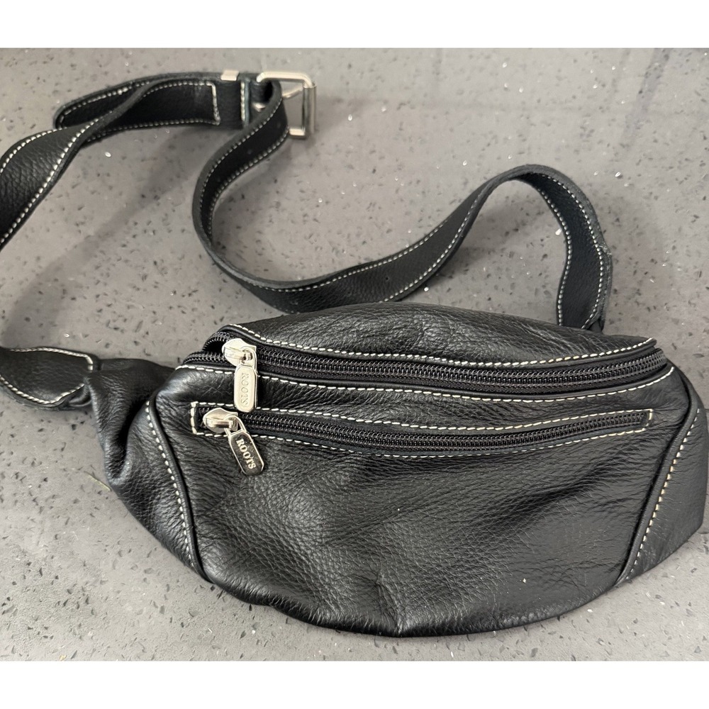 Roots Canada Purse Black Leather Fanny Pack Crossbody Bag Silver Hardware